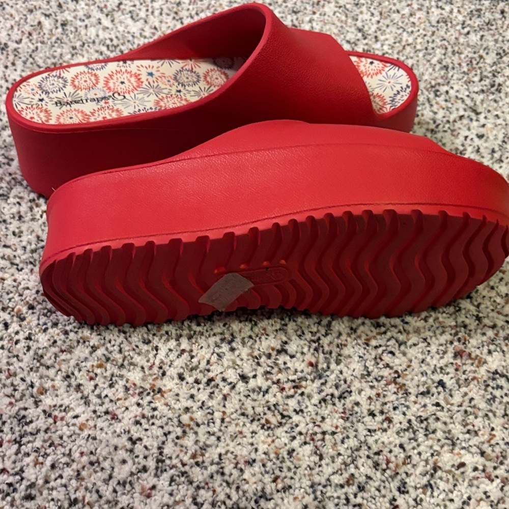 BareTraps Red Slip-On Open Toe Mules - Picture 3 of 3